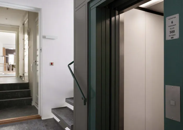 Apartment Royal Neighbors - 4 Bedrooms - 2 Bathrooms By Daniel&jacob's *